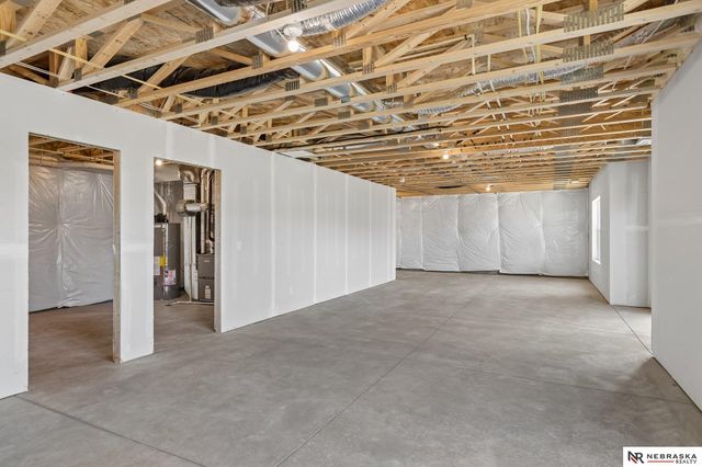 12202 S 111th Street, Papillion, NE 68046