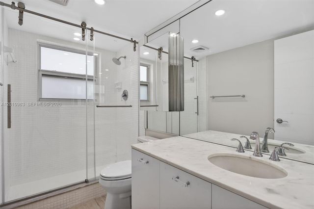 3090 N Course Dr 807, Pompano Beach, FL 33069
