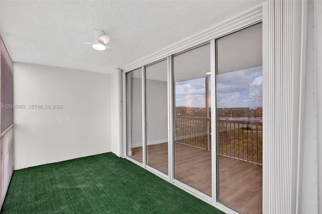3090 N Course Dr 807, Pompano Beach, FL 33069