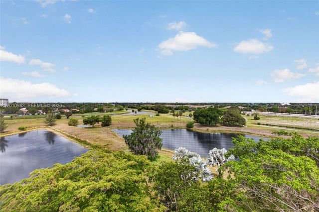 3090 N Course Dr 807, Pompano Beach, FL 33069