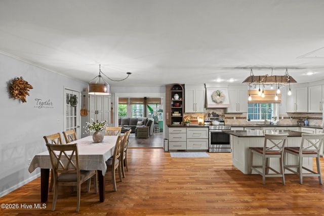 346 Knollwood Drive, Hampstead, NC 28443