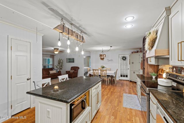 346 Knollwood Drive, Hampstead, NC 28443