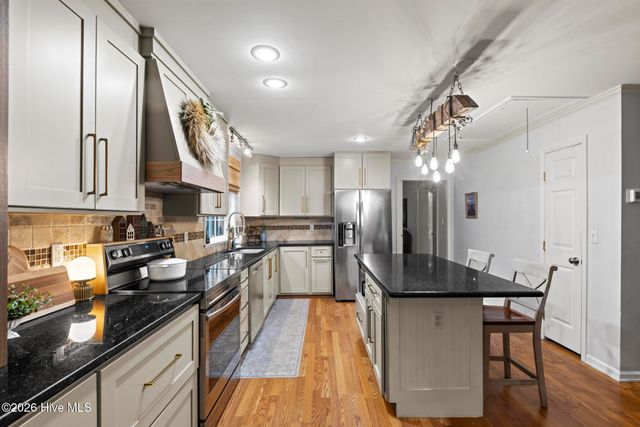346 Knollwood Drive, Hampstead, NC 28443