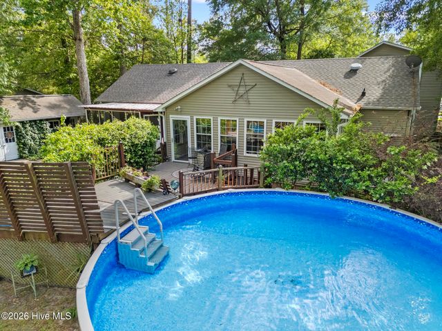 346 Knollwood Drive, Hampstead, NC 28443