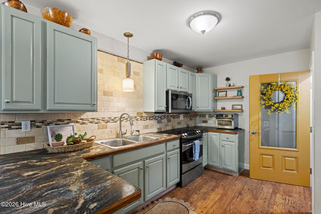 346 Knollwood Drive, Hampstead, NC 28443