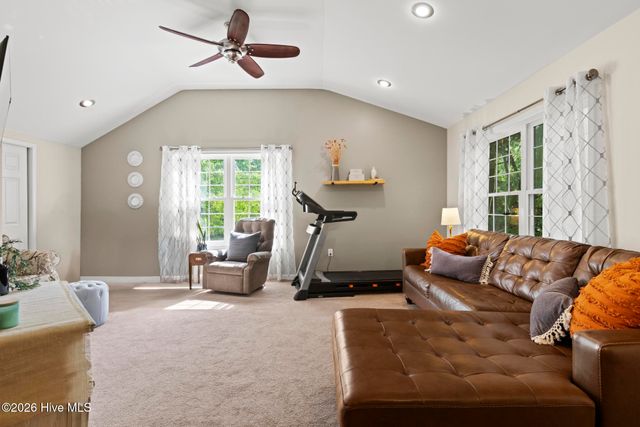 346 Knollwood Drive, Hampstead, NC 28443