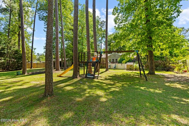 346 Knollwood Drive, Hampstead, NC 28443