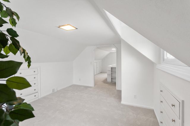 2138 3rd Street E, Saint Paul, MN 55119