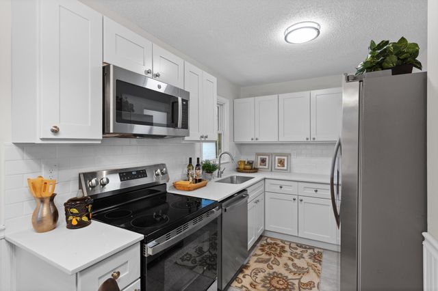 2138 3rd Street E, Saint Paul, MN 55119