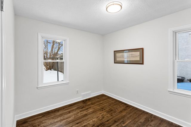 2138 3rd Street E, Saint Paul, MN 55119