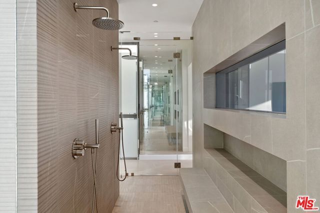 938 Palisades Beach Road, Santa Monica, CA 90403