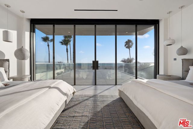 938 Palisades Beach Road, Santa Monica, CA 90403