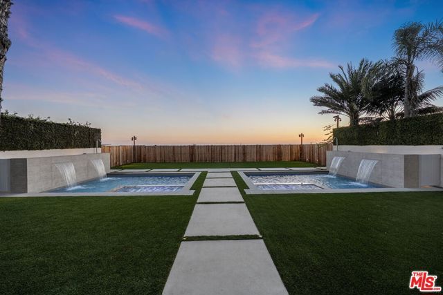 938 Palisades Beach Road, Santa Monica, CA 90403