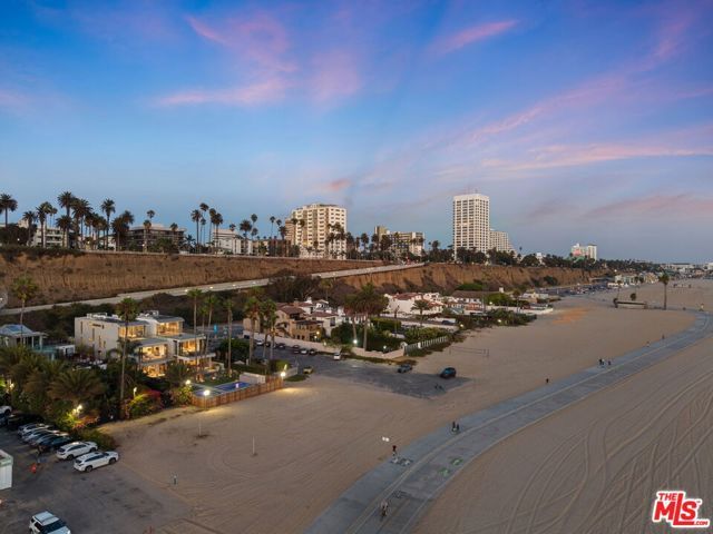 938 Palisades Beach Road, Santa Monica, CA 90403