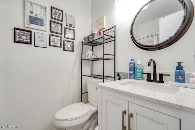 354 Hiwood Avenue, Munroe Falls, OH 44262