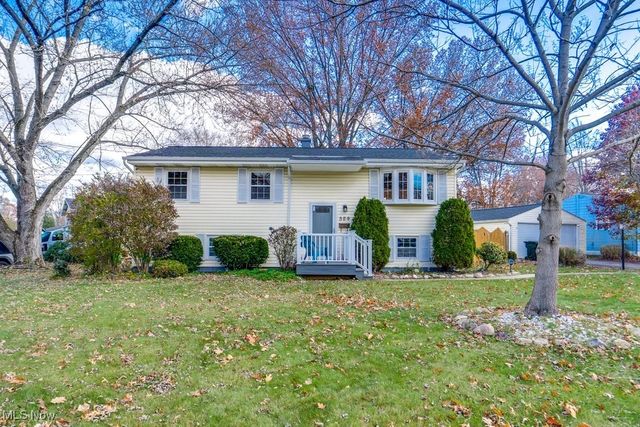 354 Hiwood Avenue, Munroe Falls, OH 44262