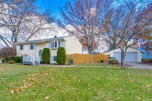 354 Hiwood Avenue, Munroe Falls, OH 44262