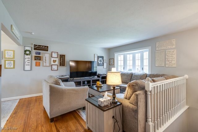 354 Hiwood Avenue, Munroe Falls, OH 44262