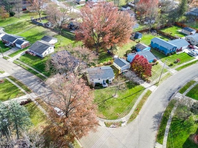 354 Hiwood Avenue, Munroe Falls, OH 44262