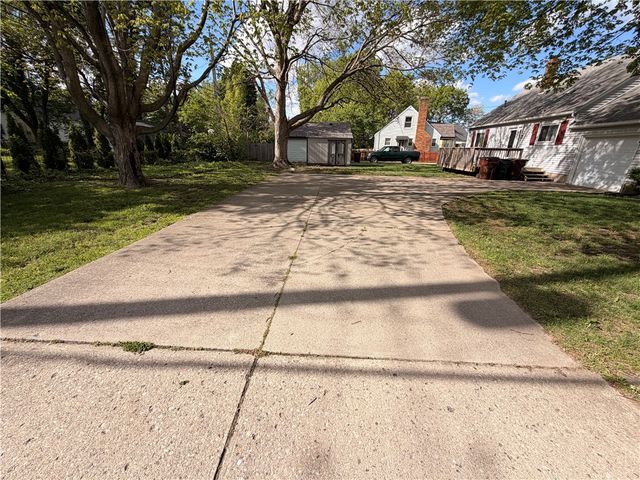 301 Tate Avenue, Englewood, OH 45322