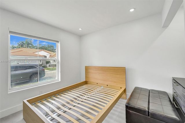 3371 SW 51st St, Hollywood, FL 33312