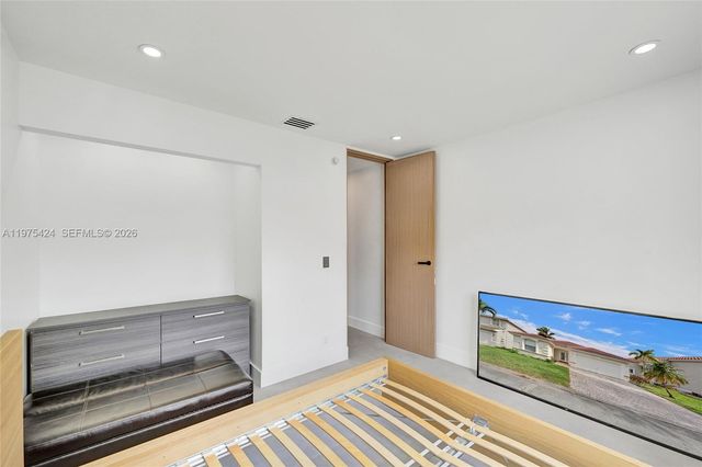 3371 SW 51st St, Hollywood, FL 33312