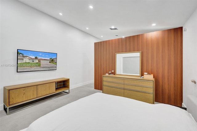 3371 SW 51st St, Hollywood, FL 33312