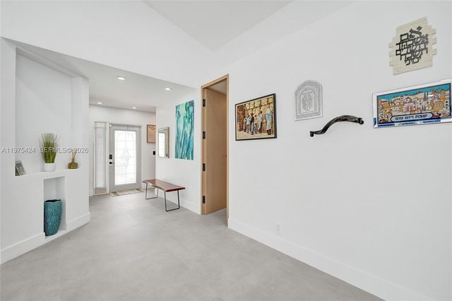 3371 SW 51st St, Hollywood, FL 33312