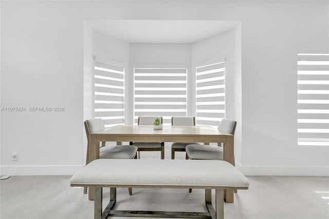 3371 SW 51st St, Hollywood, FL 33312