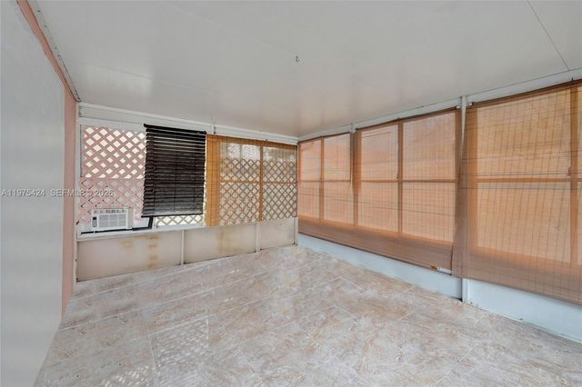 3371 SW 51st St, Hollywood, FL 33312