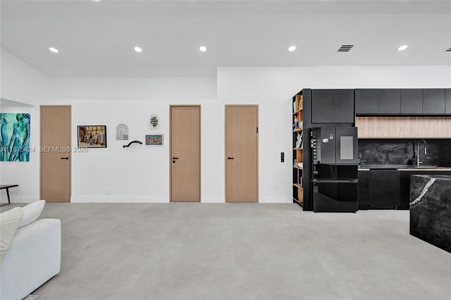 3371 SW 51st St, Hollywood, FL 33312