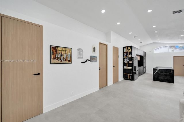 3371 SW 51st St, Hollywood, FL 33312