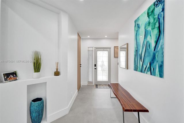 3371 SW 51st St, Hollywood, FL 33312