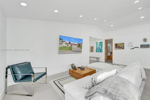 3371 SW 51st St, Hollywood, FL 33312