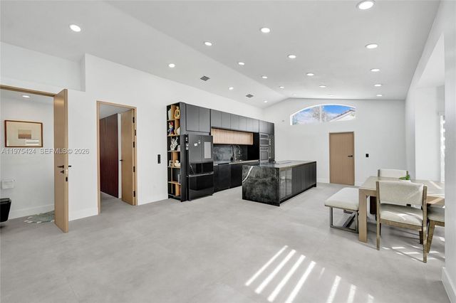 3371 SW 51st St, Hollywood, FL 33312