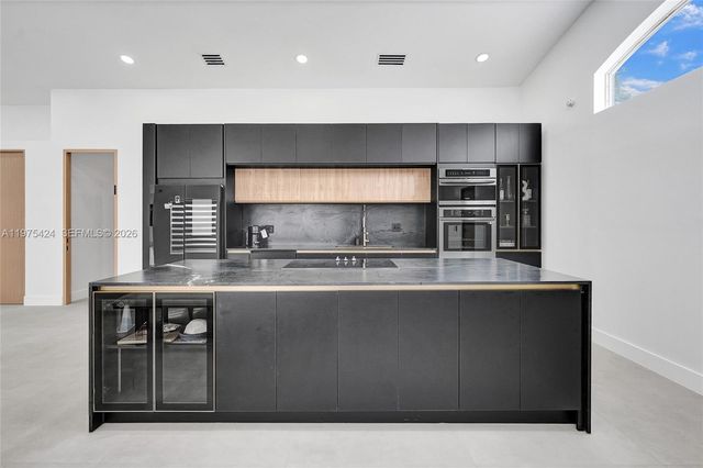 3371 SW 51st St, Hollywood, FL 33312