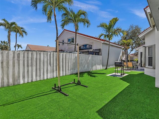 3371 SW 51st St, Hollywood, FL 33312