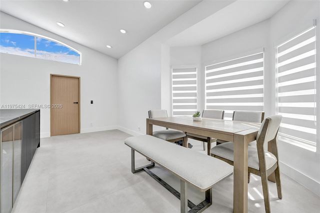 3371 SW 51st St, Hollywood, FL 33312