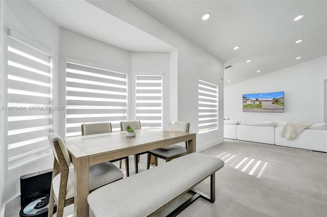 3371 SW 51st St, Hollywood, FL 33312