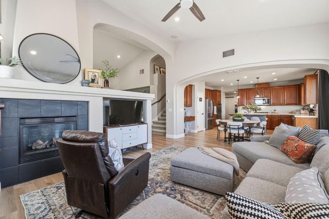 1924 Saint Patrick Way, Roseville, CA 95747