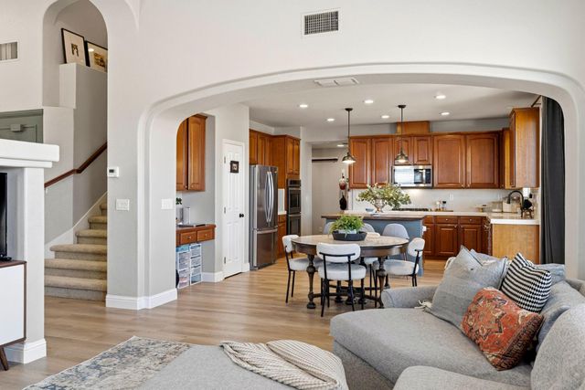 1924 Saint Patrick Way, Roseville, CA 95747