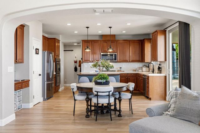 1924 Saint Patrick Way, Roseville, CA 95747