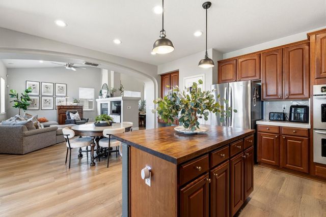 1924 Saint Patrick Way, Roseville, CA 95747