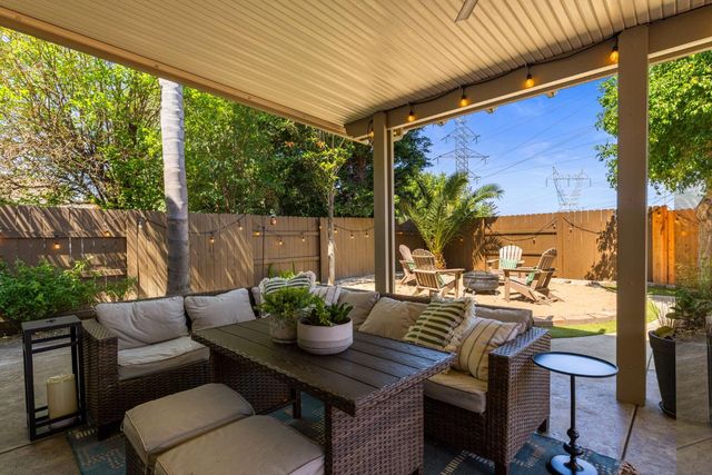 1924 Saint Patrick Way, Roseville, CA 95747