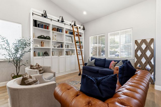 1924 Saint Patrick Way, Roseville, CA 95747