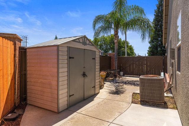 1924 Saint Patrick Way, Roseville, CA 95747