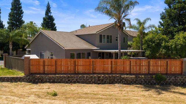 1924 Saint Patrick Way, Roseville, CA 95747