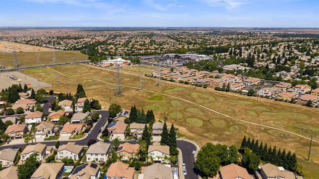 1924 Saint Patrick Way, Roseville, CA 95747