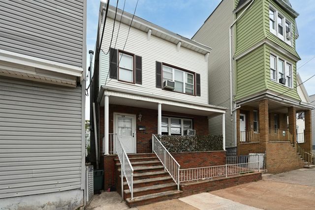 129 AVENUE E, Bayonne, NJ 07002