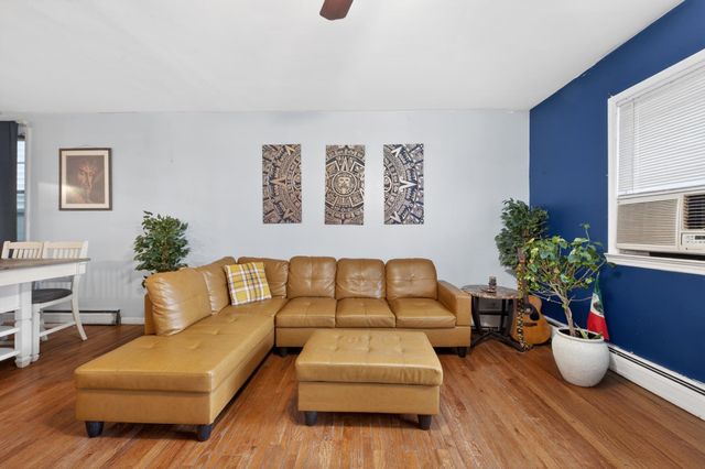 129 AVENUE E, Bayonne, NJ 07002